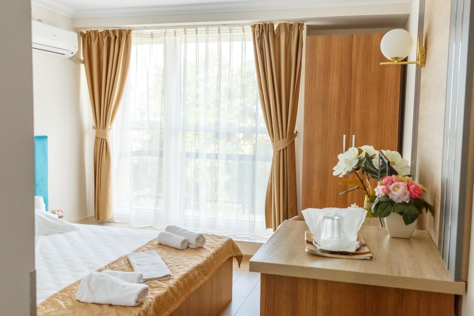 Astoria Patria Hotel Mamaia Bagian luar foto